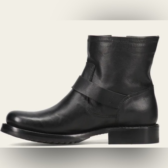 NEW FRYE VERONICA BOOTIE BLACK BUTTERY SOFT GENUINE LEATHER BOOTS SZ 8 - Picture 3 of 15